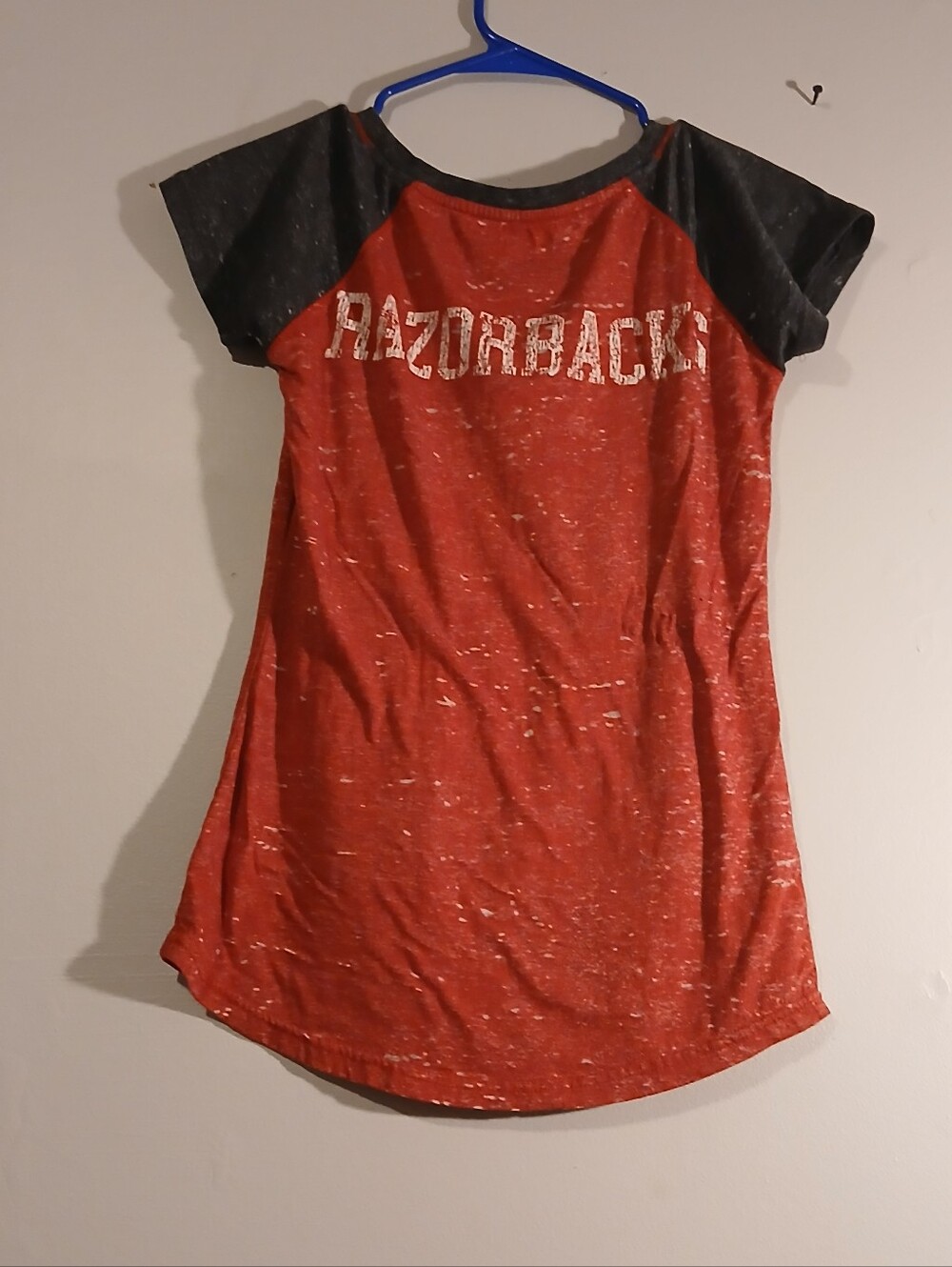 Arkansas Razorbacks Graphic Raglan Tee. Ladies Size Medium. - Picture 6 of 7